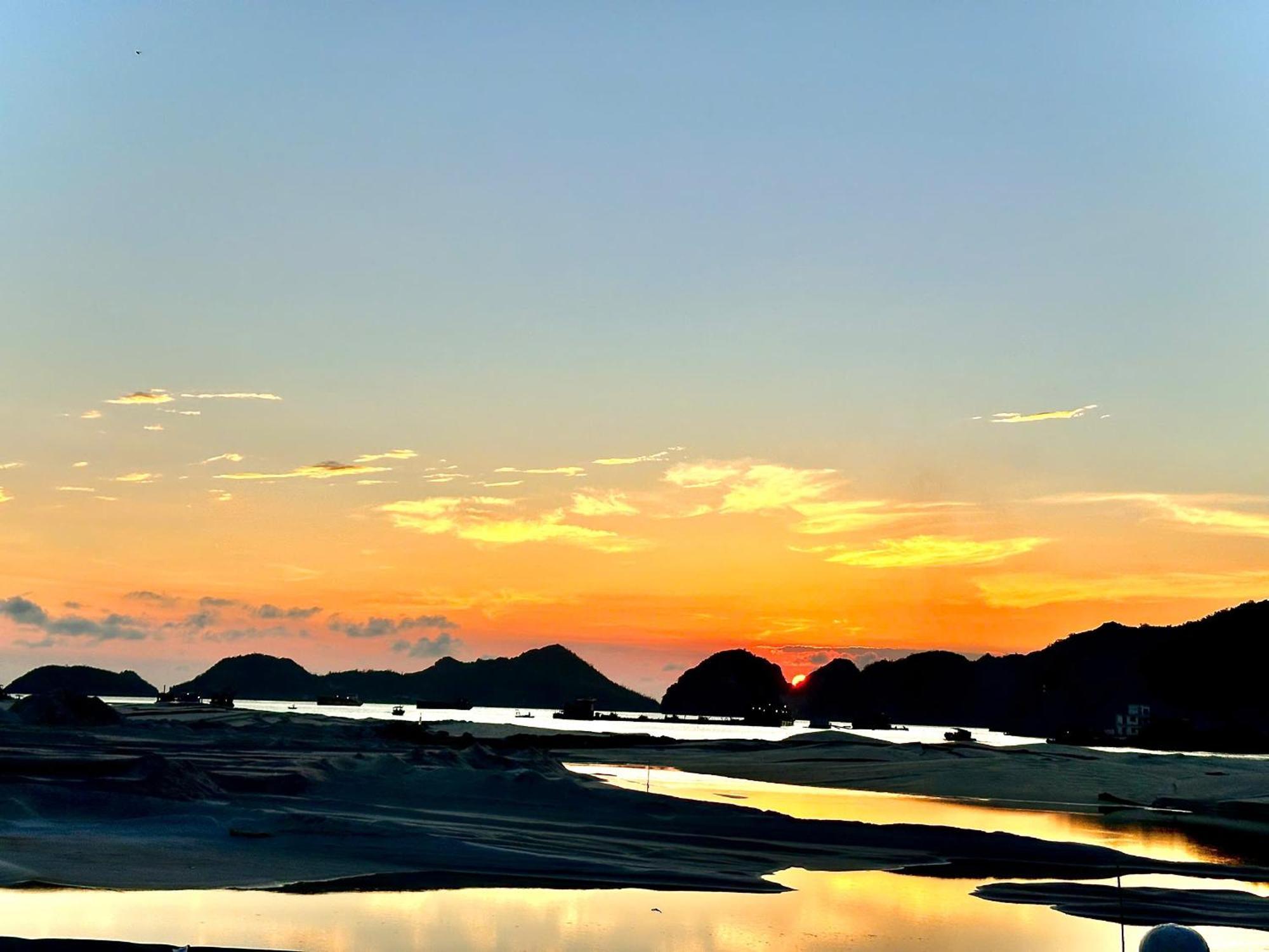 Thu Ha Sea View Hotel Dong Khe Sau エクステリア 写真